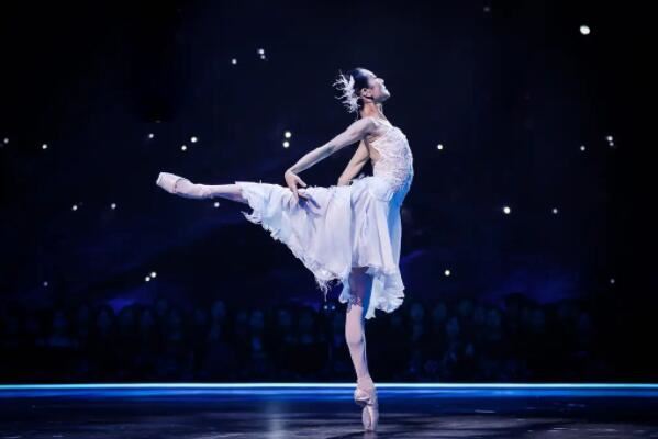 中国十大著名女舞蹈家，金星上榜，第三以《雀之灵》而闻名