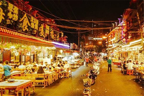 宝鸡十大购物中心排行榜：吾悦广场上榜，西府老街第一