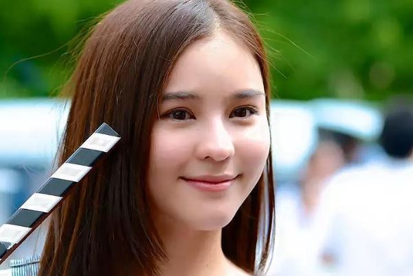 泰国十大人气女明星排行榜:李海娜上榜,第三乃“人间芭比”
