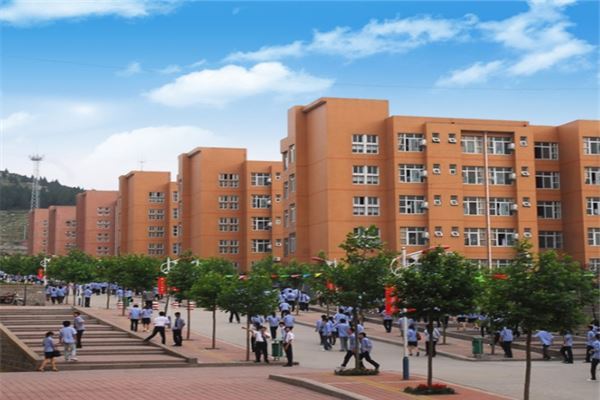 山东十大垃圾本科排行榜：潍坊科技学院上榜，它的专业少