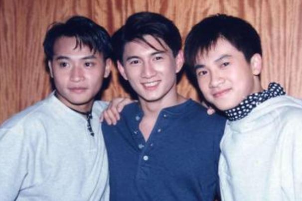 吴奇隆最好听的歌曲top10：《烟火》上榜，第一怀旧又经典