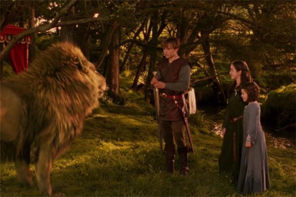 必看的十大魔幻电影：《古墓丽影》上榜，第七视觉效果很棒