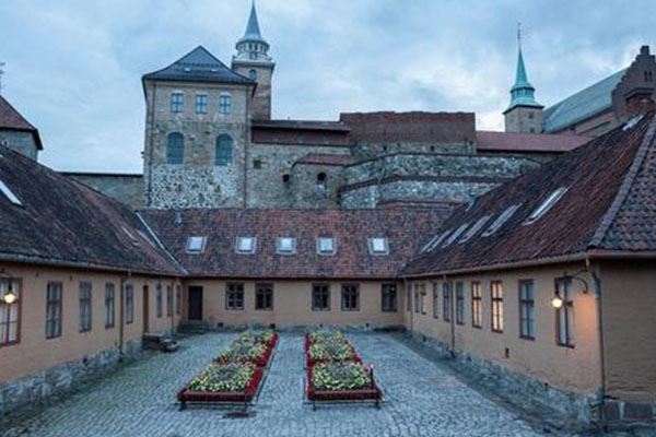 全球十大城堡排行榜：爱丁堡城堡上榜，每个都独具风格