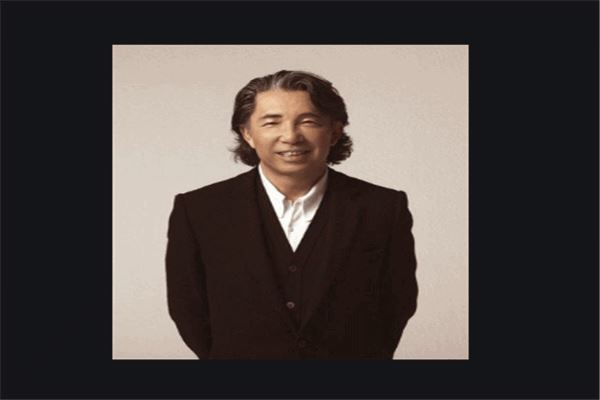 世界十大服装设计师排行榜:乔治·阿玛尼上榜,只有一位女性