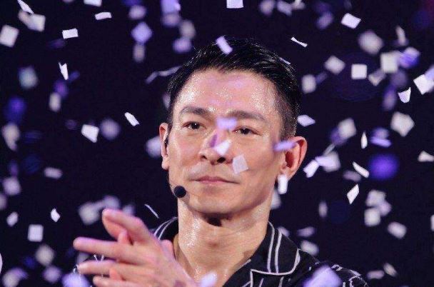 刘德华十大热门歌曲排行榜:《忘情水》上榜,第二为你着迷