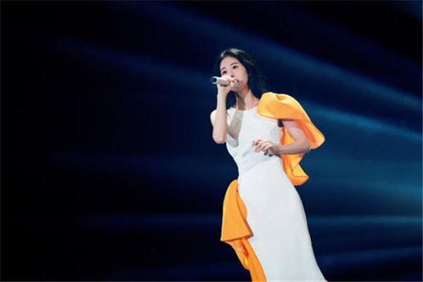 中国十大选秀女明星排行榜 李宇春兼具实力，第七名热度高