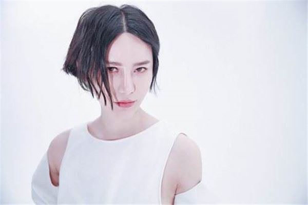 中国十大选秀女明星排行榜 李宇春兼具实力，第七名热度高