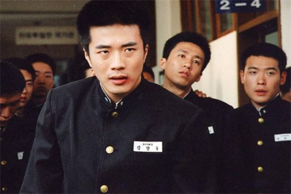 十大热血校园的电影：《火山高中》上榜，第一热血暴力