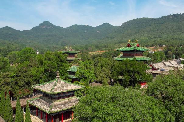 河南十大名山排行榜,嵩山排第一,第十是避暑胜地