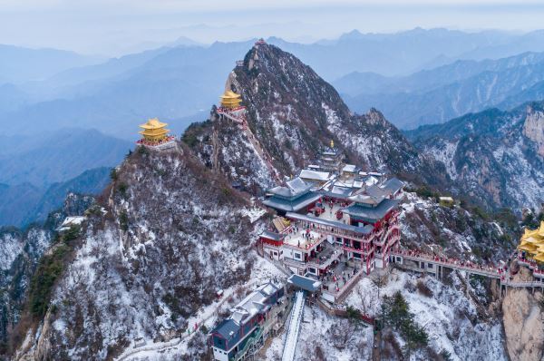河南十大名山排行榜，嵩山排第一，第十是避暑胜地
