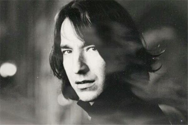 哈利波特十大魔法师：格林德沃上榜，哈利波特仅排第十