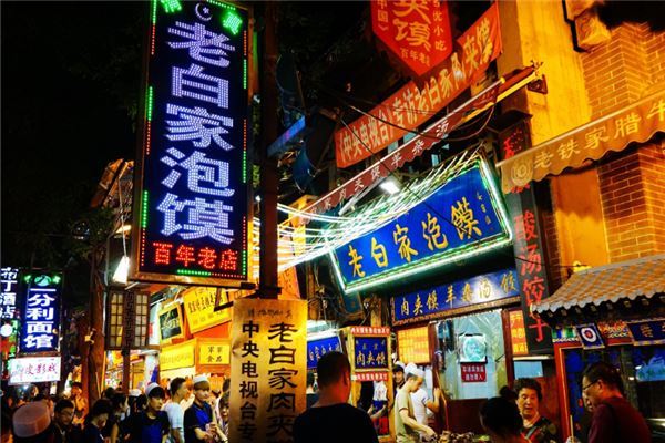 西安十大购物中心排行榜：回民街上榜，大唐不夜城第二
