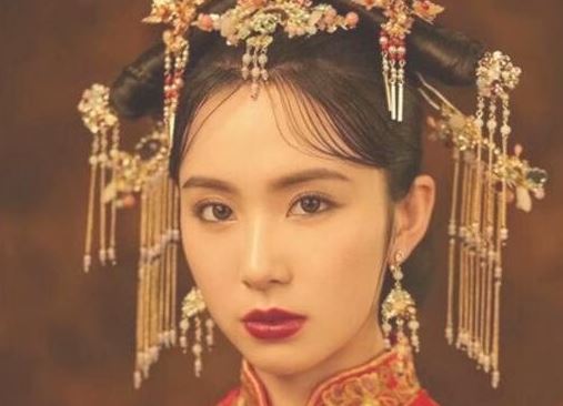 结婚新娘可以披发吗?新娘盘发步骤有哪些?