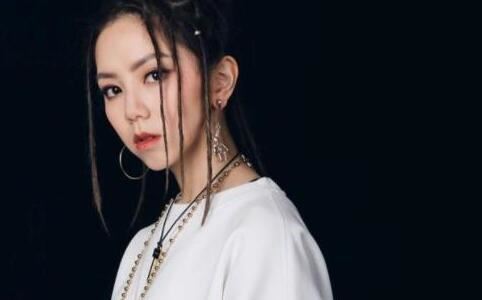 邓紫棋泪崩忆旧爱怎么回事?旧爱是林宥嘉吗?