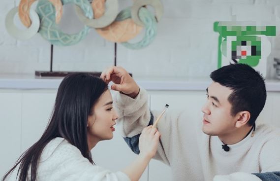 黄圣依杨子对视哭了,幸福的婚姻千篇一律