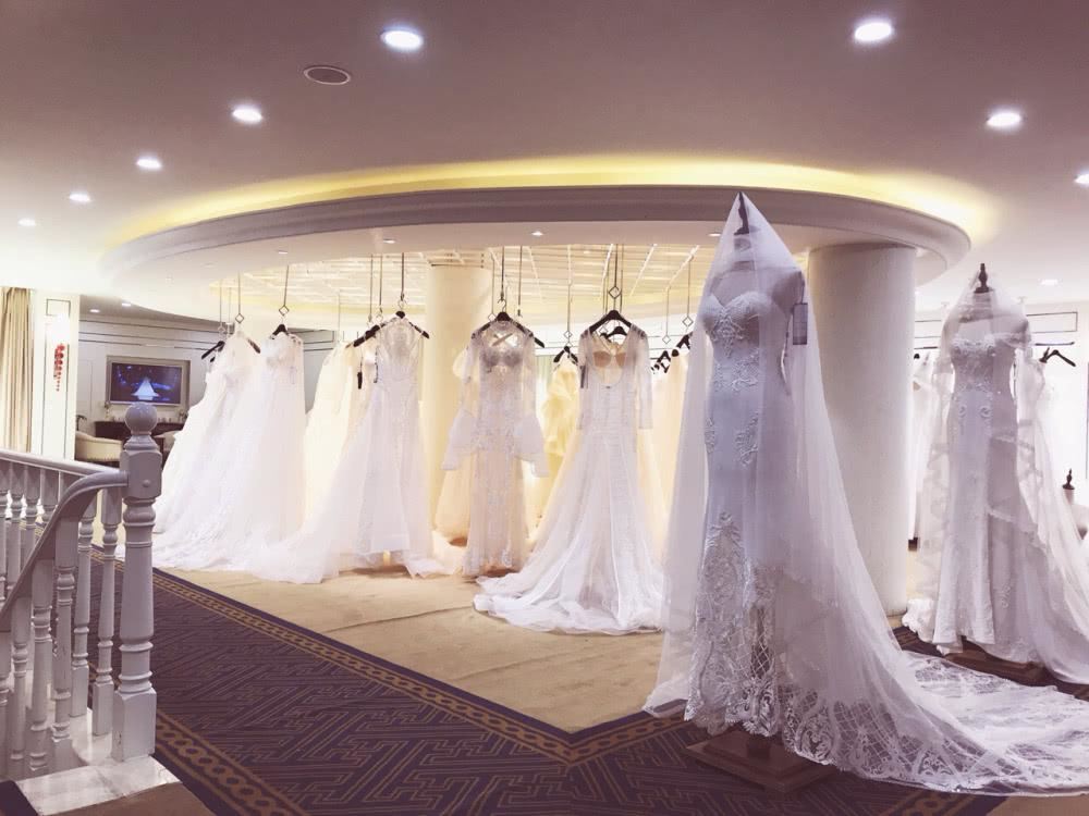 租婚纱一天多少钱?1000一天贵吗?