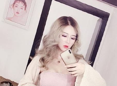 网红李艾佳个人资料微博私照介绍