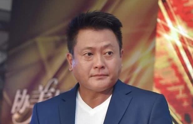 52岁魏骏杰与小20岁妻子12年婚姻生变 曾被太太张利华两连绿