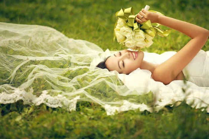 新娘怎么拍婚纱照自然?拍出好看婚纱照的技巧