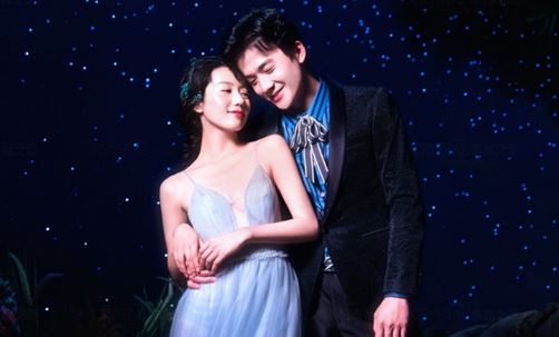 10个拍婚纱照姿势大全 不修图也能拍出高级大片