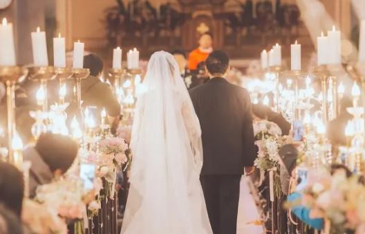 帮朋友求婚录视频该说什么
