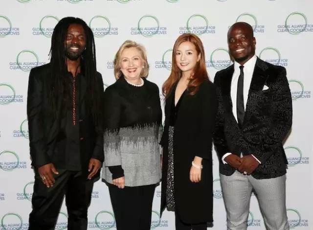 赵薇和希拉里是什么关系,赵薇会见希拉里和达赖是真的吗