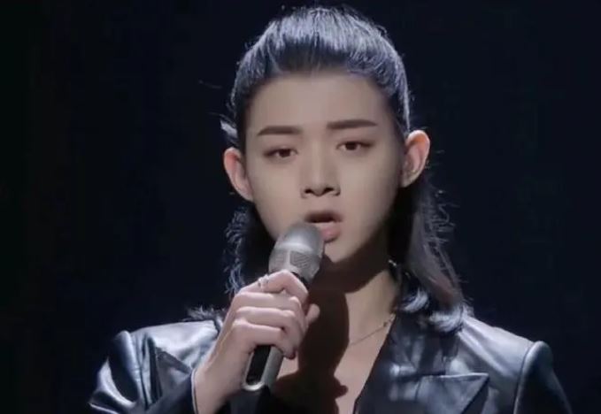 霍尊女朋友陈露个人资料介绍,陈露是谁,陈露年龄身高多少