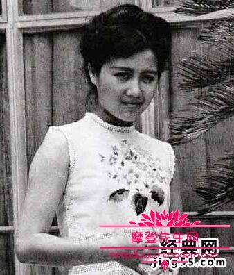 梁安琪多少岁嫁给赌王的？梁安琪年轻时候的照片组图