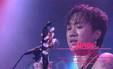 黄家驹墓地为啥不能去? 黄家驹死亡真相是什么?