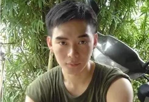 海岩的儿子简介：海岩的儿子整容前后照片