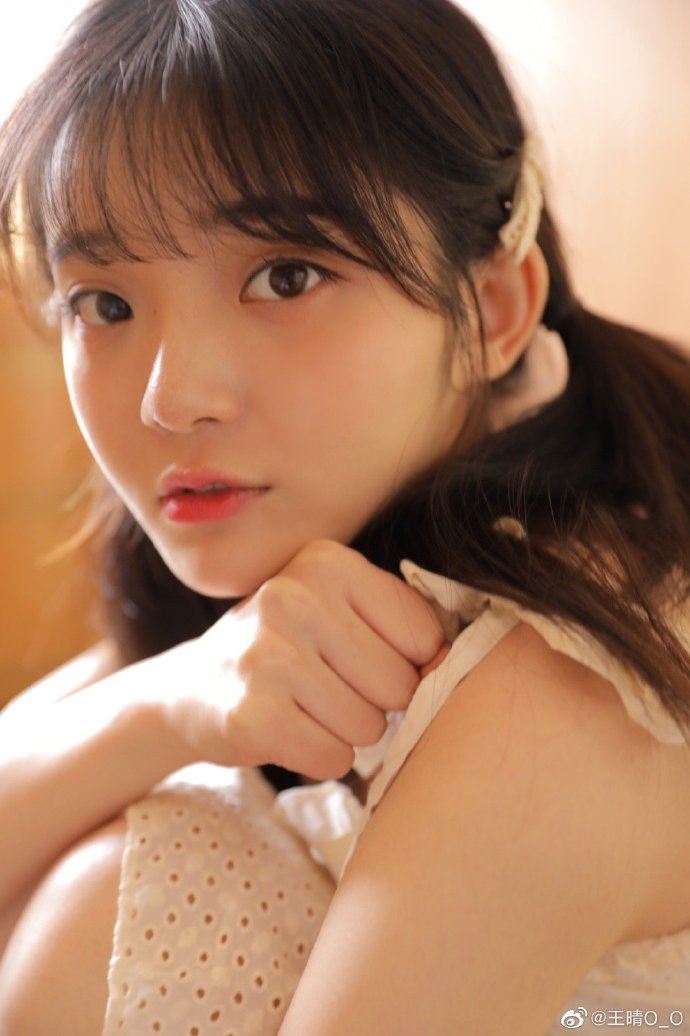 创造101选手王晴几几年的多大了，她现在干什么？