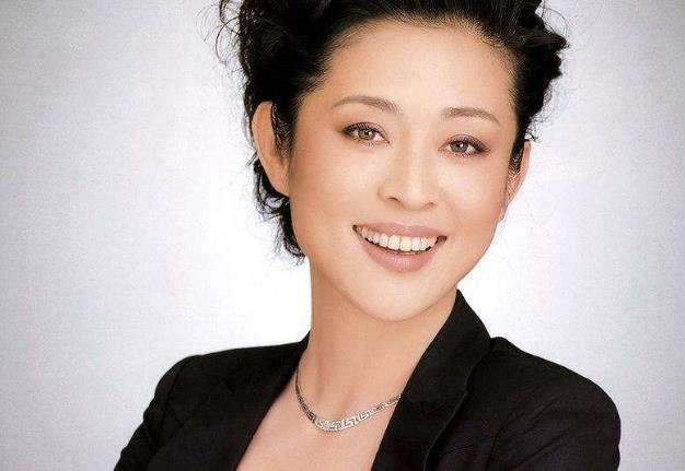 倪萍的五段感情经历:可谓曲折坎坷