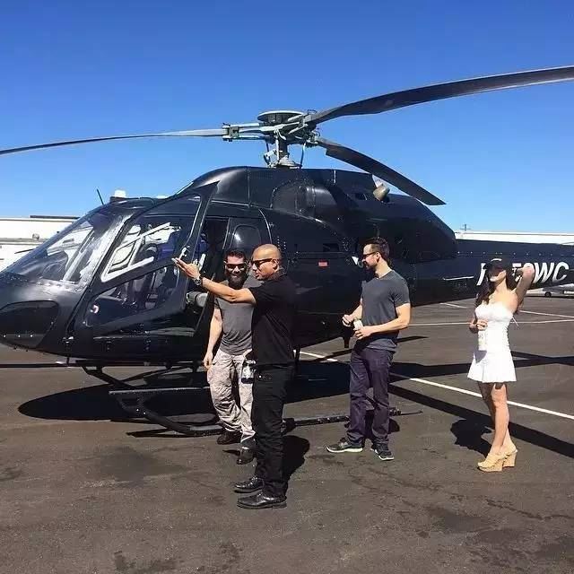 美国土豪丹·比尔泽兰（Dan Bilzerian）的奢华生活（照片）