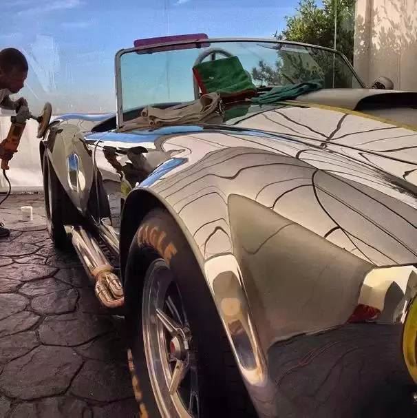 美国土豪丹·比尔泽兰（Dan Bilzerian）的奢华生活（照片）