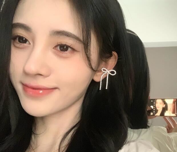 鞠婧祎有没有整容？鞠婧祎出道前比赛照