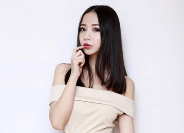 天蚕土豆老婆伊芙蕾雅背景资料起底,系LOL女神解说卢天天