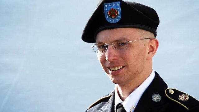 切尔西·曼宁是变性人：原名布莱德利·曼宁（Bradley Manning）