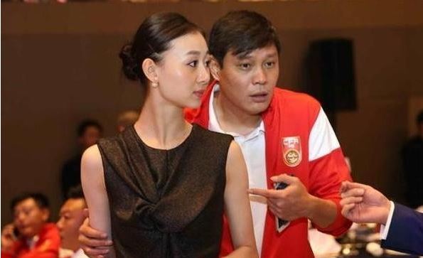 范志毅三任妻子分别是谁,范志毅现任老婆照片