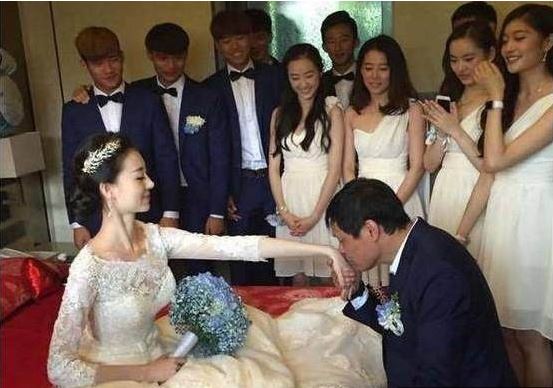 范志毅三任妻子分别是谁,范志毅现任老婆照片
