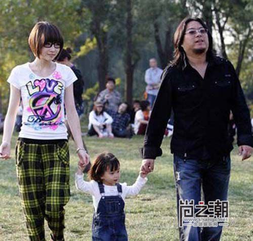 徐粲金出轨真相揭秘，徐粲金为什么叫夕又米？<br/></a><div class='imgfooter'><a>共3张</a><a href='/html/202209/120688.htm'>1</a><a style='background:green;color:white' href='/html/202209/120688_1.htm'>2</a><a href='/html/202209/120688_2.htm'>3</a></div></div>
</div>
<script src=