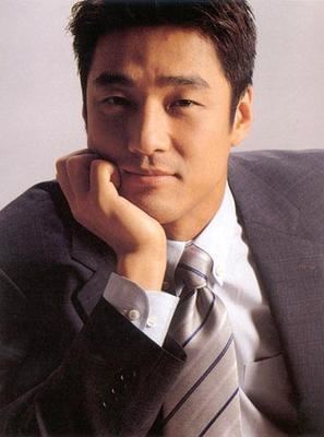 池珍熙的两任老婆照片资料,池珍熙在韩国地位如何?