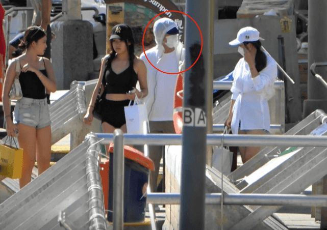 张晓祺是谁,港姐张晓祺个人背景资料,张晓祺否认周星驰恋情