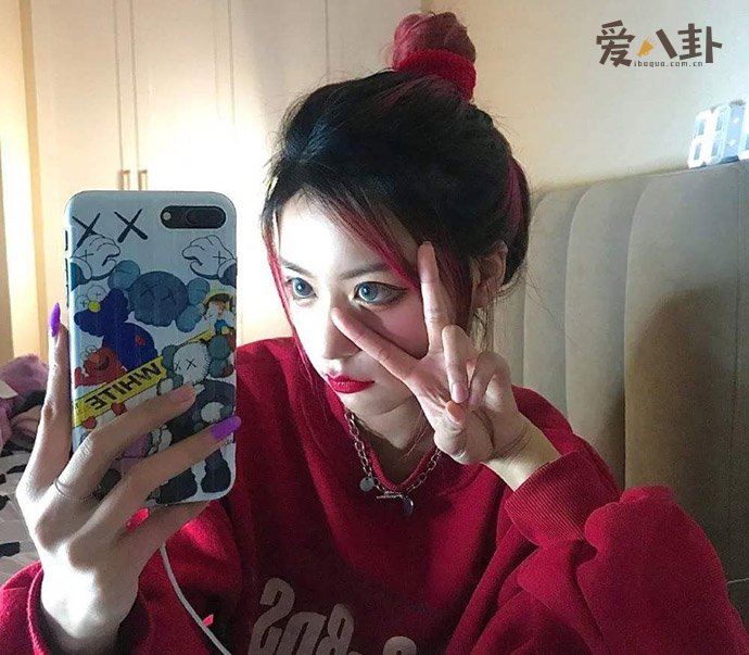 刀小刀sama黑历史 起底网红刀小刀个人资料竟有不雅视频