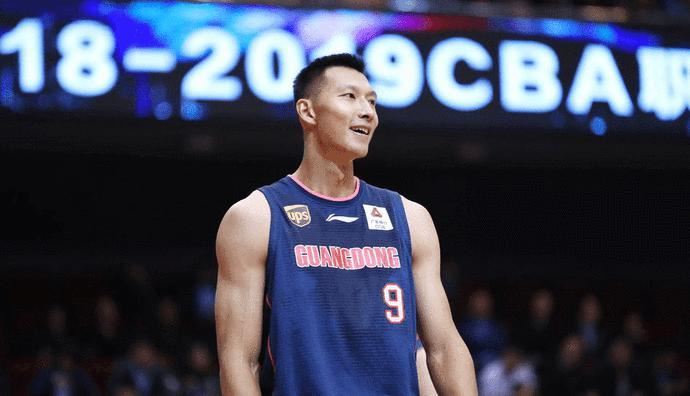 杜锋：易建联正在康复中 新赛季复出没问题