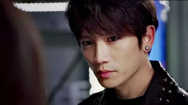 池城李宝英的女儿近照，池城为什么叫湖瞳王子