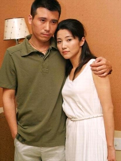 颜丙燕老公李乃文照片，颜丙燕为什么不红？
