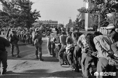 韩国政坛这么乱，为什么没有发生政变？