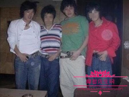 朴海镇的现实中的老婆是谁？朴海镇曾经当过酒吧牛郎是真的吗？