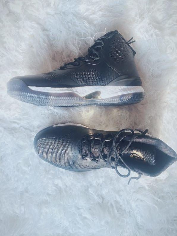 阿迪达斯罗斯8代战靴实战测评 adidas D Rose 8性能测试
