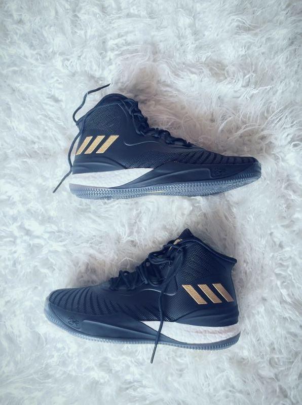 阿迪达斯罗斯8代战靴实战测评 adidas D Rose 8性能测试